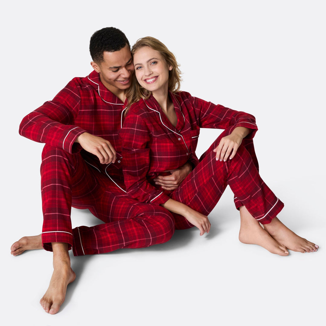 Punainen flanellinen joulupyjama miehille