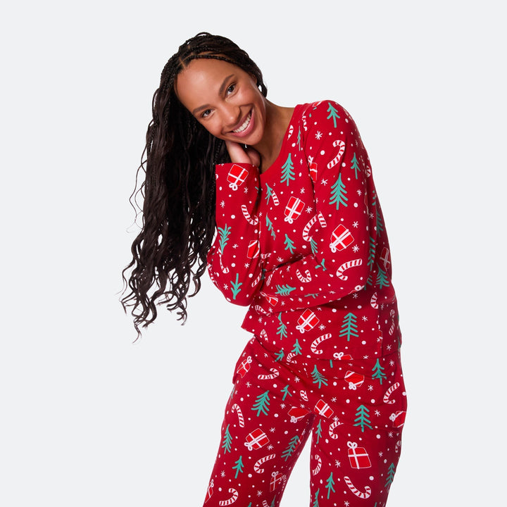 Punainen joulukuosinen joulupyjama naisille