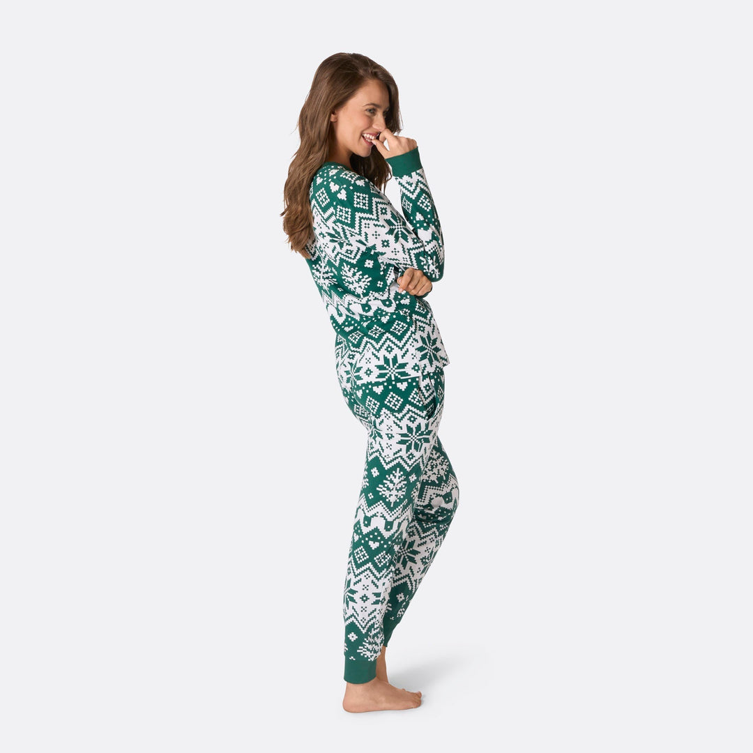 Vihreä jouluneule-joulupyjama naisille